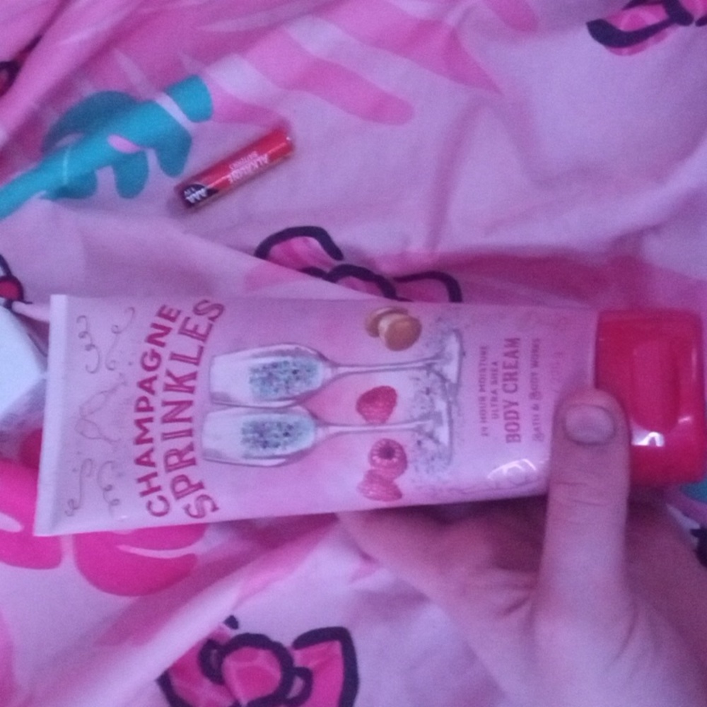Lotion - Picture 1 of 1